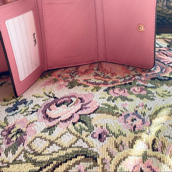NWT Coach set ✨ - Picture 2 of 8
